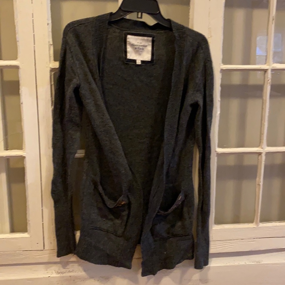 Abercrombie cardigan